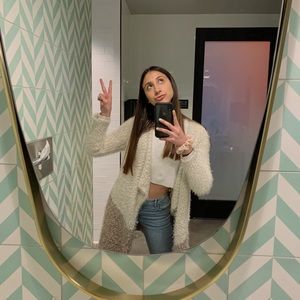 Meet your Posher, Isabel